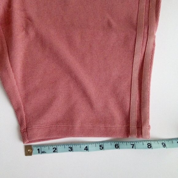 New Adidas Ash Pink Plus Size Ribbed Bicycle Short Tights Women's Size US 3X - Picture 8 of 15